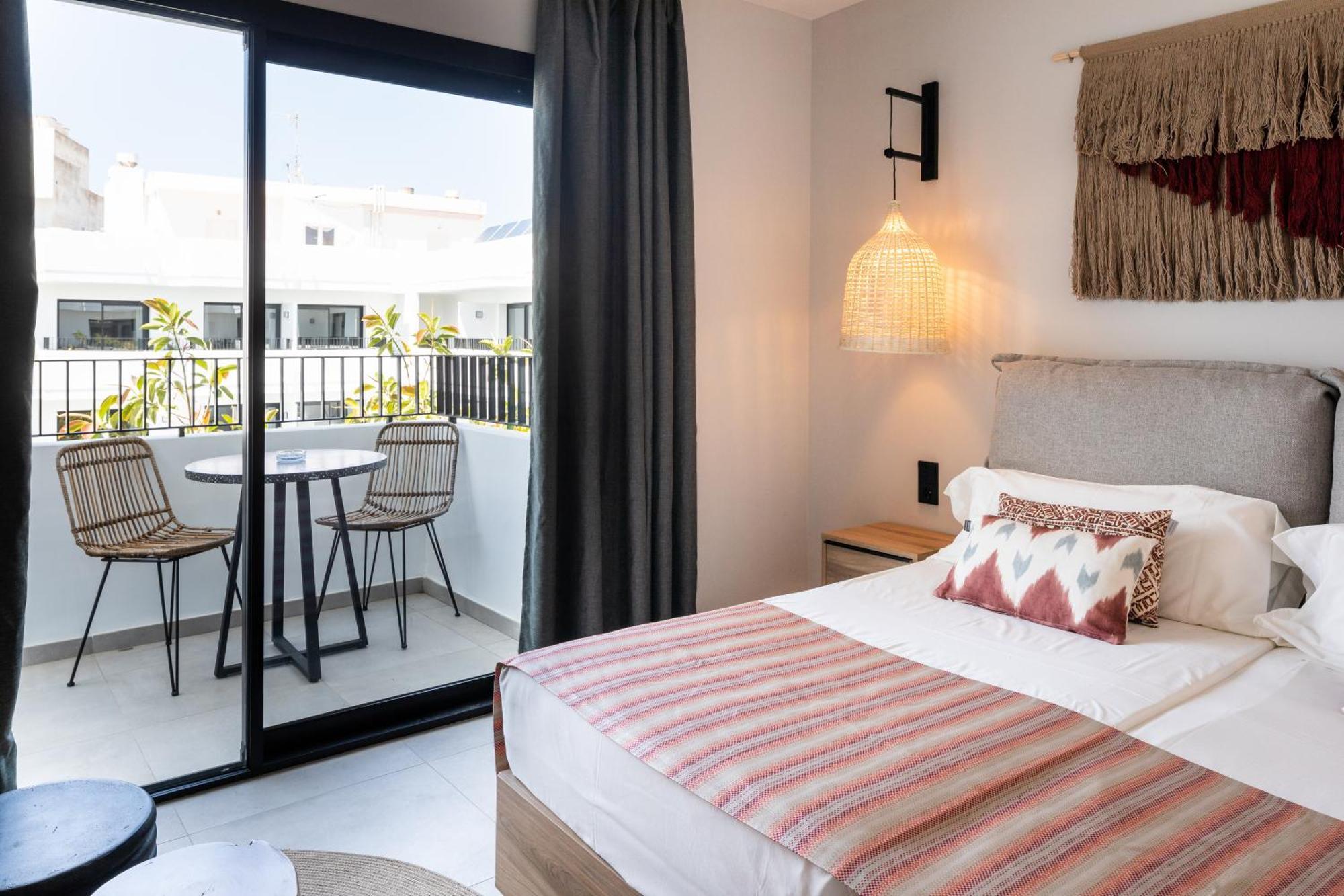 Aparthotel Casita Blanca - Adults Only San Antonio  Luaran gambar
